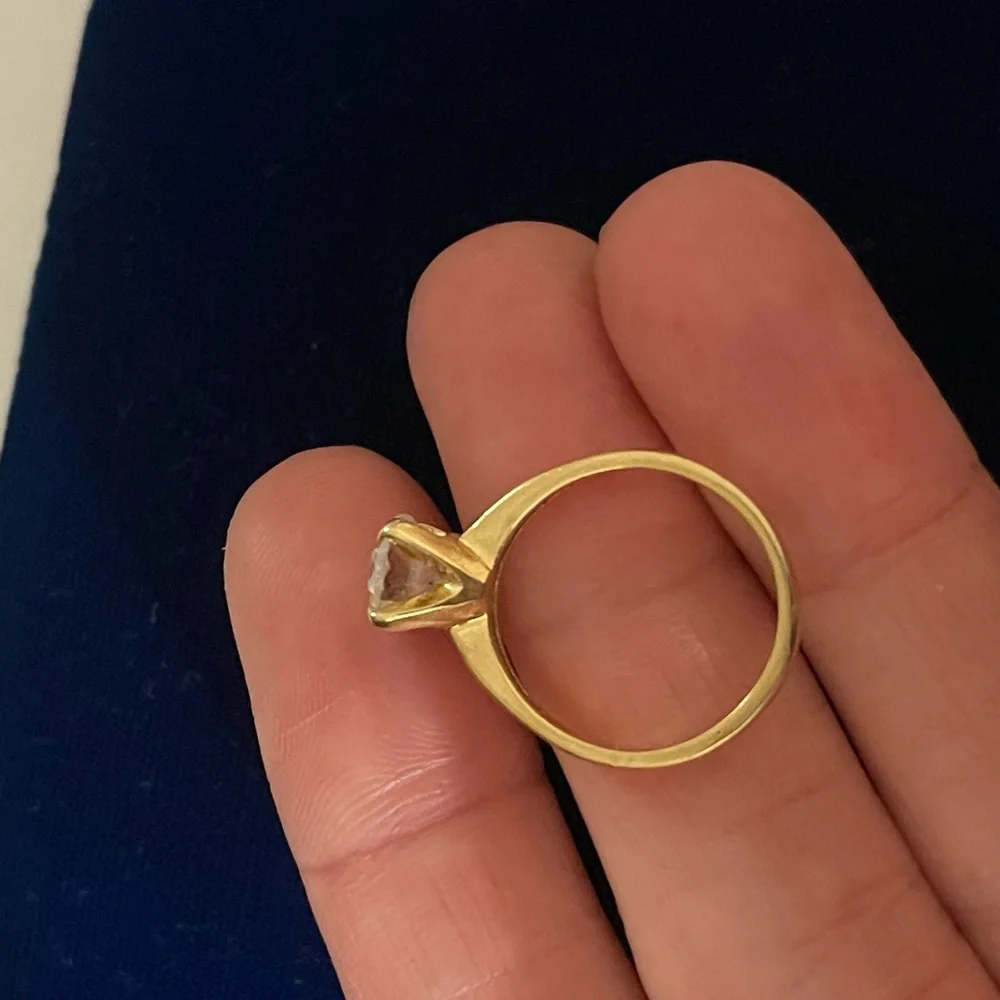 Vtg 14K solid Gold 1 Stone Cubic Zirconia Wedding engagement solitaire ring